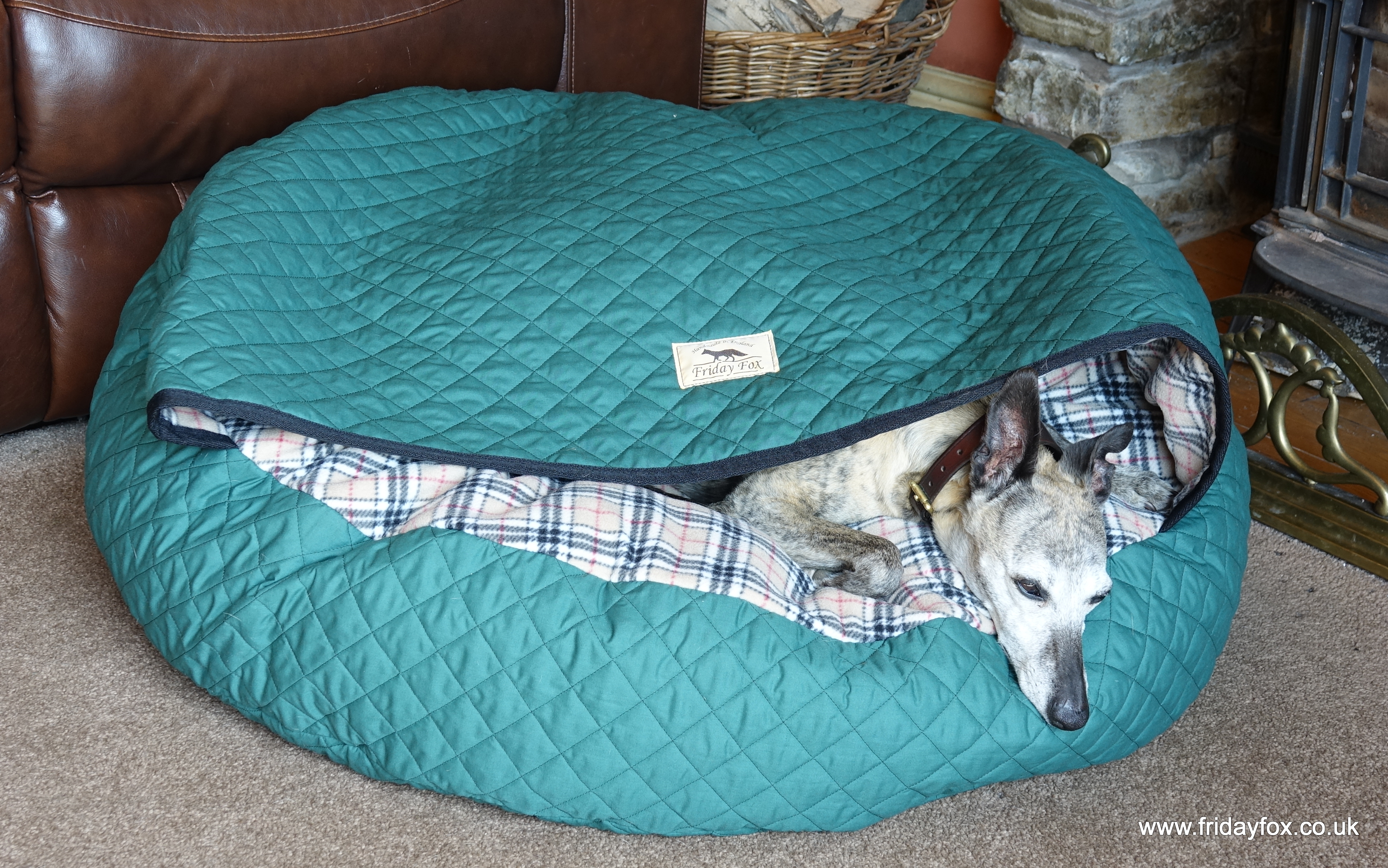 Green Quilted Fox Cave Bed